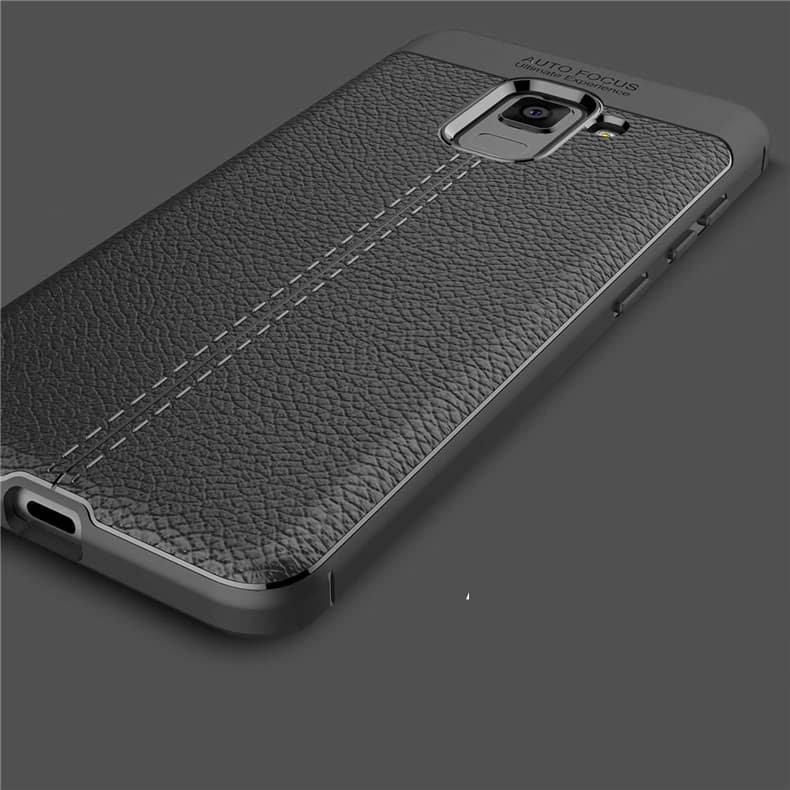 Funda Galaxy A8 2018 Gel Cuero 3D Negra.